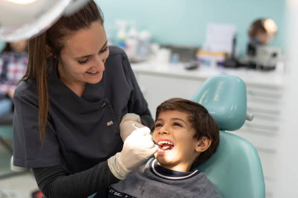 Best Broken or Cracked Tooth Emergency Dentist in Edina, MO